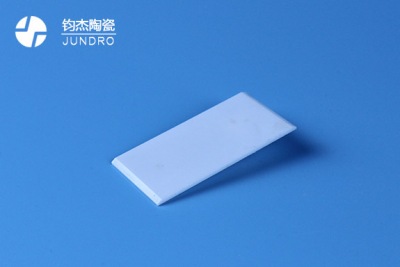 氧化鋯陶瓷刀具對(duì)切削行業(yè)的意義 氧化鋯陶瓷刀具對(duì)切削行業(yè)的意義